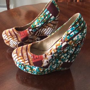 Aldo tribal wedges